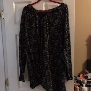 Black and gray hoodie T-shirt Avenue size 30/32